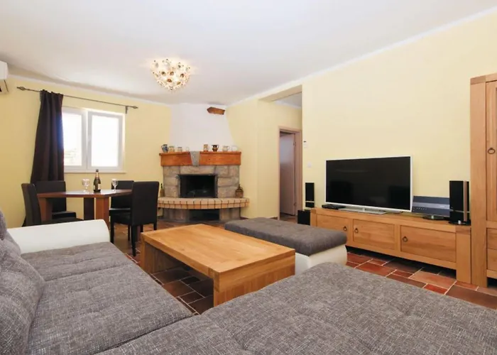 Vikendica Boni Rab Town